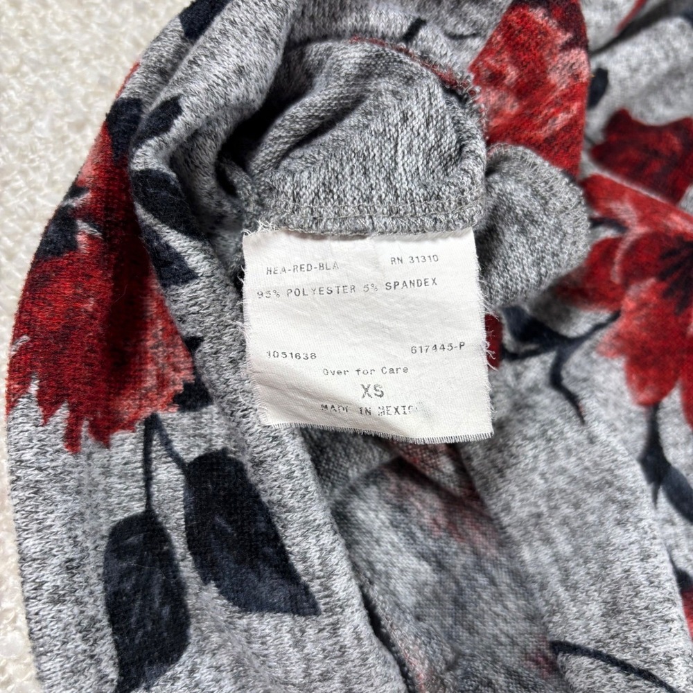 BCX y2k gray black red floral off shoulder sweater coquette chic romantic goth - Picture 6 of 6